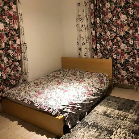Henry Guest house *